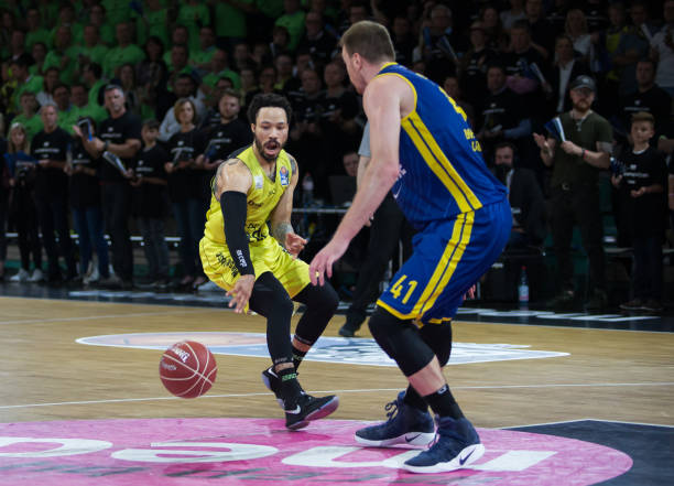 上进行的重 上进行的重