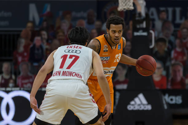 凯尔特人121-111轻取马刺,塔图姆29+9+8准三双.