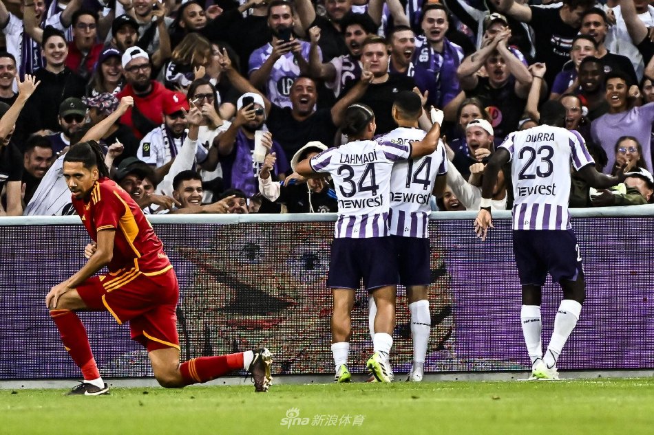 在现代足球 在现代足球