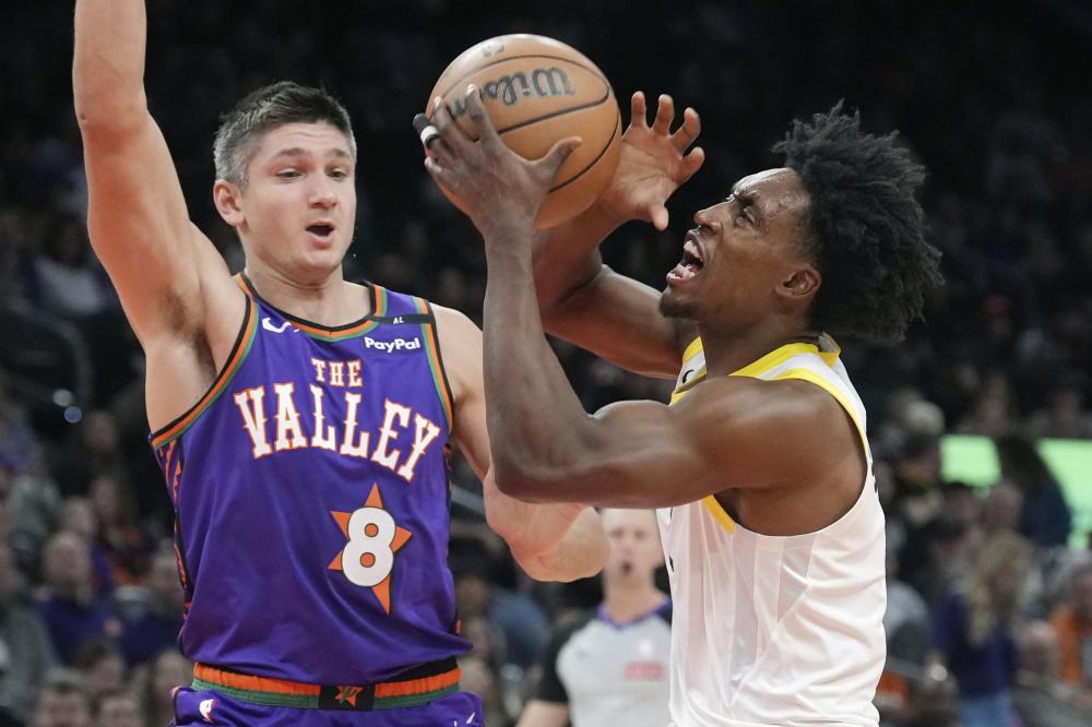 又被他装到了！普尔丝滑连续背运logo三分命中！