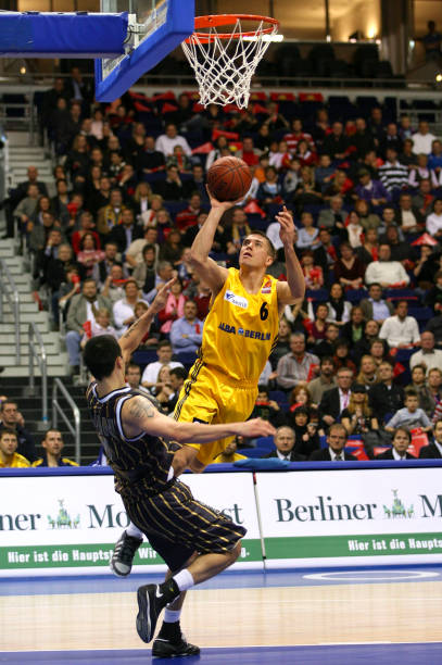 武体教授谈三镇输海牛：线上线下骂声一片，还不如上全替补